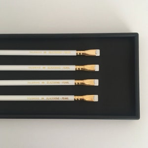 Blackwing Sampler Pack 2021 Volumes. 4 Pencils 223, 64, 651, and a Green 93  