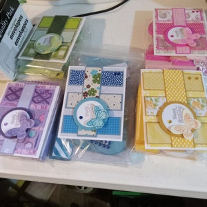 Kit de fabrication de cartes d'anniversaire bricolage. Idéal pour une soirée entre filles, activité de fête d'anniversaire, idéal pour offrir, soirée de bricolage, fabrication de votre propre papeterie