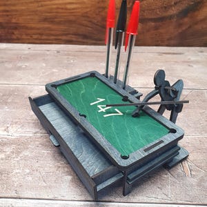 Novelty Billiards Pen Holder-Desktop Snooker Table Wood Ornament-Snooker Gift-Pool Gift-Personalised Games Gift, Office Desk Gift, Green Bed