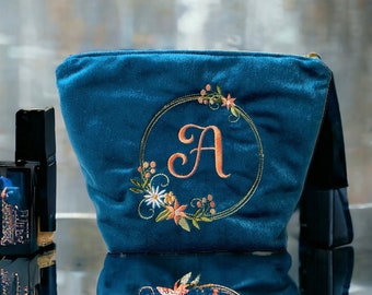 Luxuriöse, personalisierte, bestickte Make-up-Tasche aus Samt in Blaugrün oder Rosa