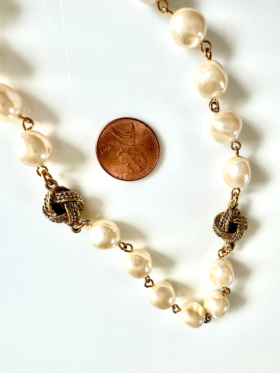 Joan Rivers Faux Love Knot Pearls with 12 Antique… - image 3