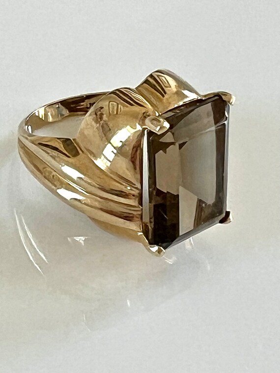 JCR 10k Art Deco Size 7 Ring with Large Smoky Quar