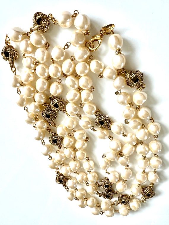 Joan Rivers Faux Love Knot Pearls with 12 Antique… - image 2