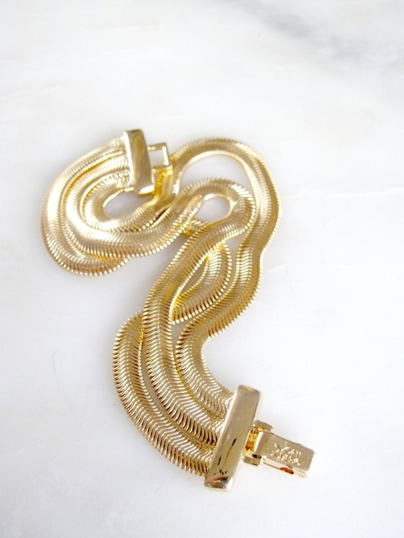 Vintage Joan Rivers Vintage Gold Serpentine Link 3