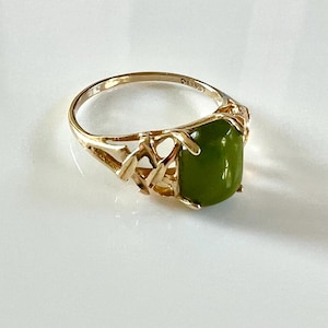 14k Yellow Gold Jadeite Ring - Size 6 3/4