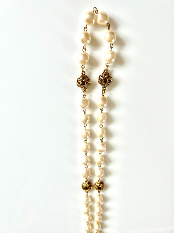 Joan Rivers Faux Love Knot Pearls with 12 Antique… - image 4
