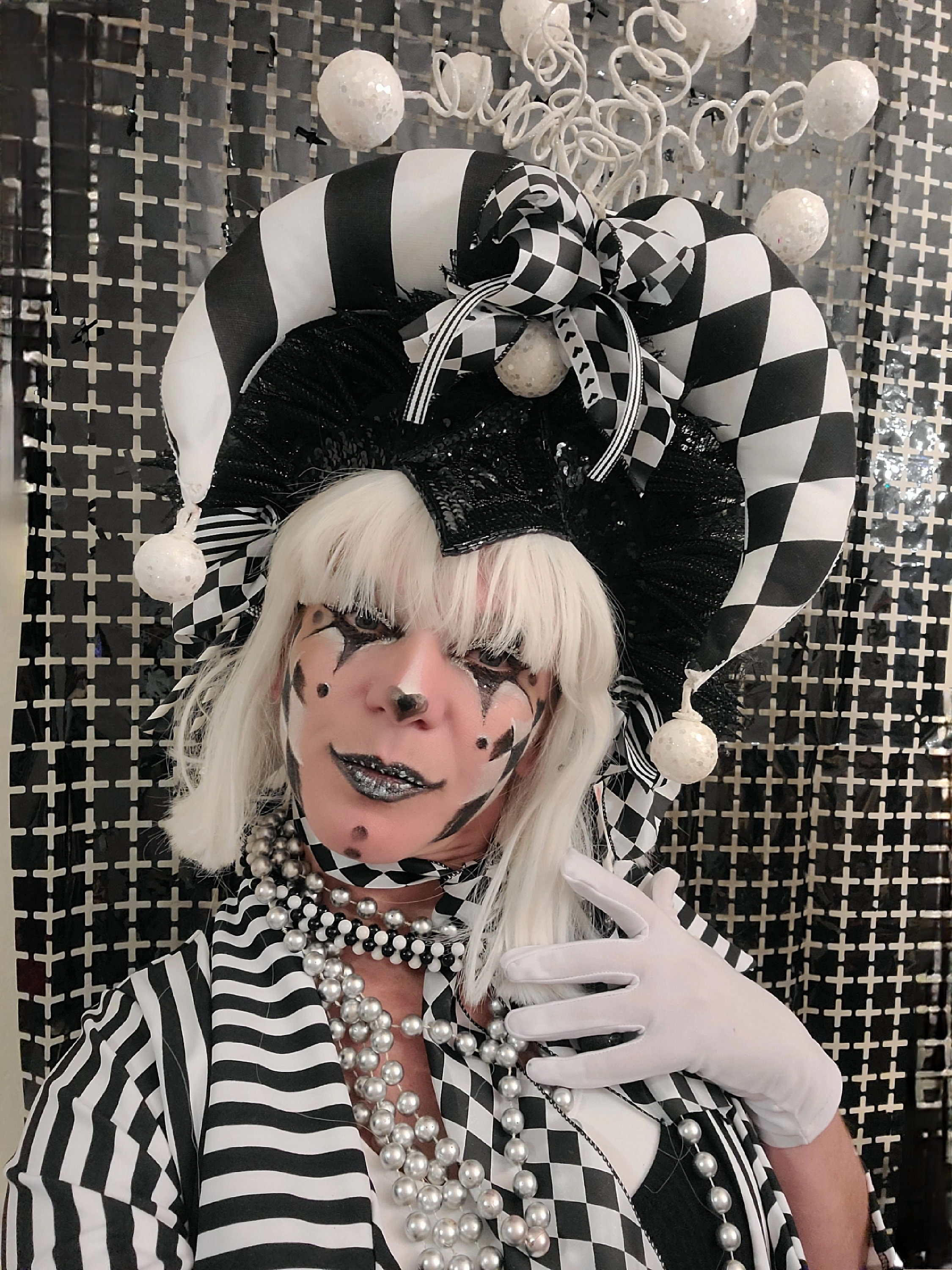NWOT Harlequin Jester Hat – Black Checkered Clown Cap Cosplay Joker Mardi Gras Joker Headdress, Jester Hat, Halloween Costume, Black and  main image 4