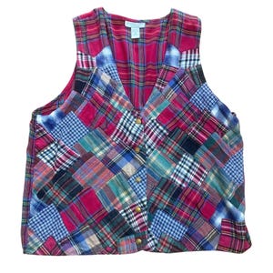 Colete feminino Victoria Jones com estampa patchwork xadrez, vermelho multicolorido, tamanho plus size 20W, em flanela.