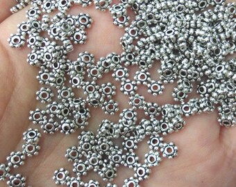 Wholsale  100pcs Antique Silver Brass Alloy Metal Disc Flower Daisy Spacer Beads  4x1mm