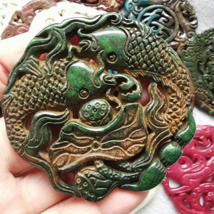 格安saleスタート ボ 彫刻された2匹の魚の翡翠ペンダント、彫刻された2匹の魚の平安語 ネックレス・ペンダント
