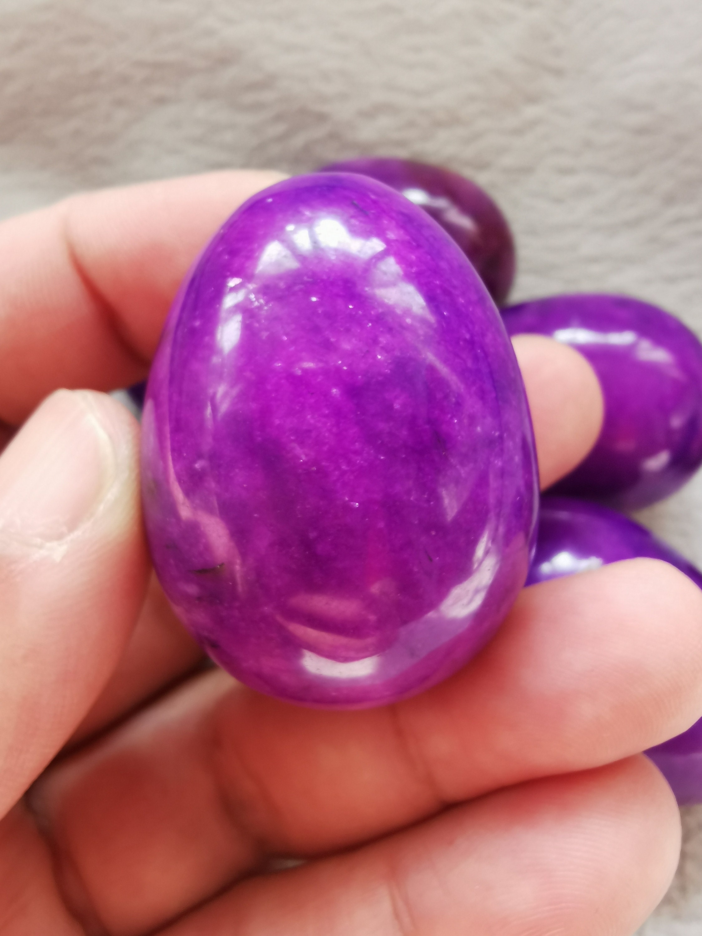 希少なチェリーフクシアレッドパープルスギライトエッグ 40 x 30 mm