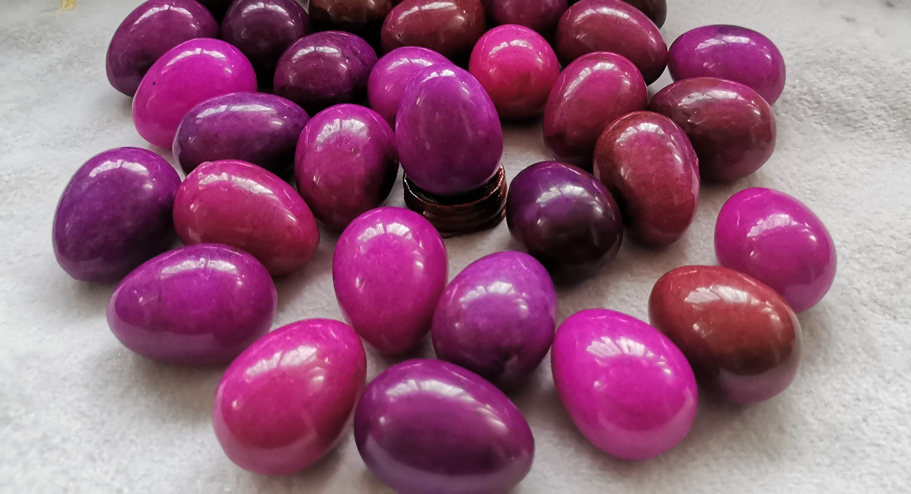 希少なチェリーフクシアレッドパープルスギライトエッグ 40 x 30 mm