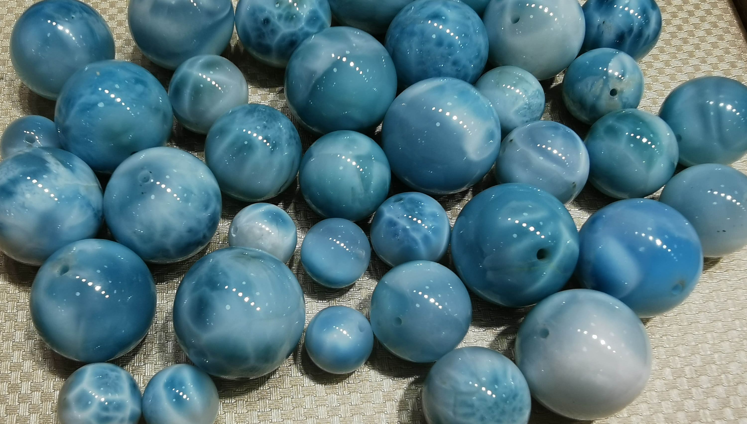 お中元 お歳暮 お年賀 夏 冬 年末年始のご挨拶 ギフト 通販な Drilled --16mm to 30mm Genuine Larimar Cabs Round Dolphin ヘアアクセサリー