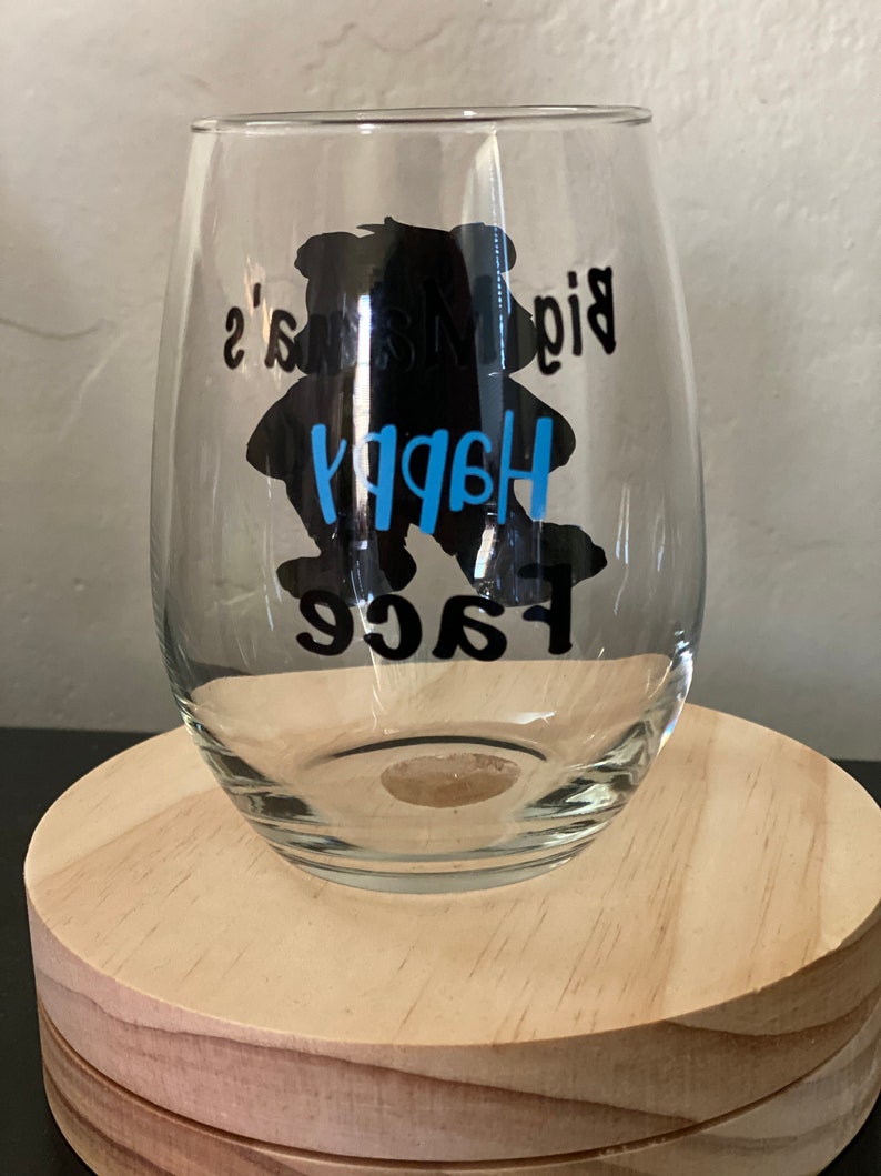 Grumpy Carebear wine glass
