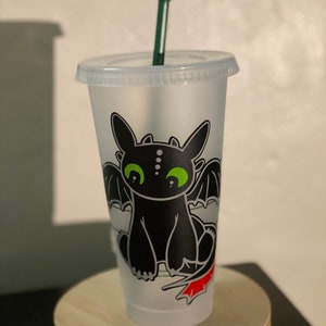 Toothless Starbucks cup