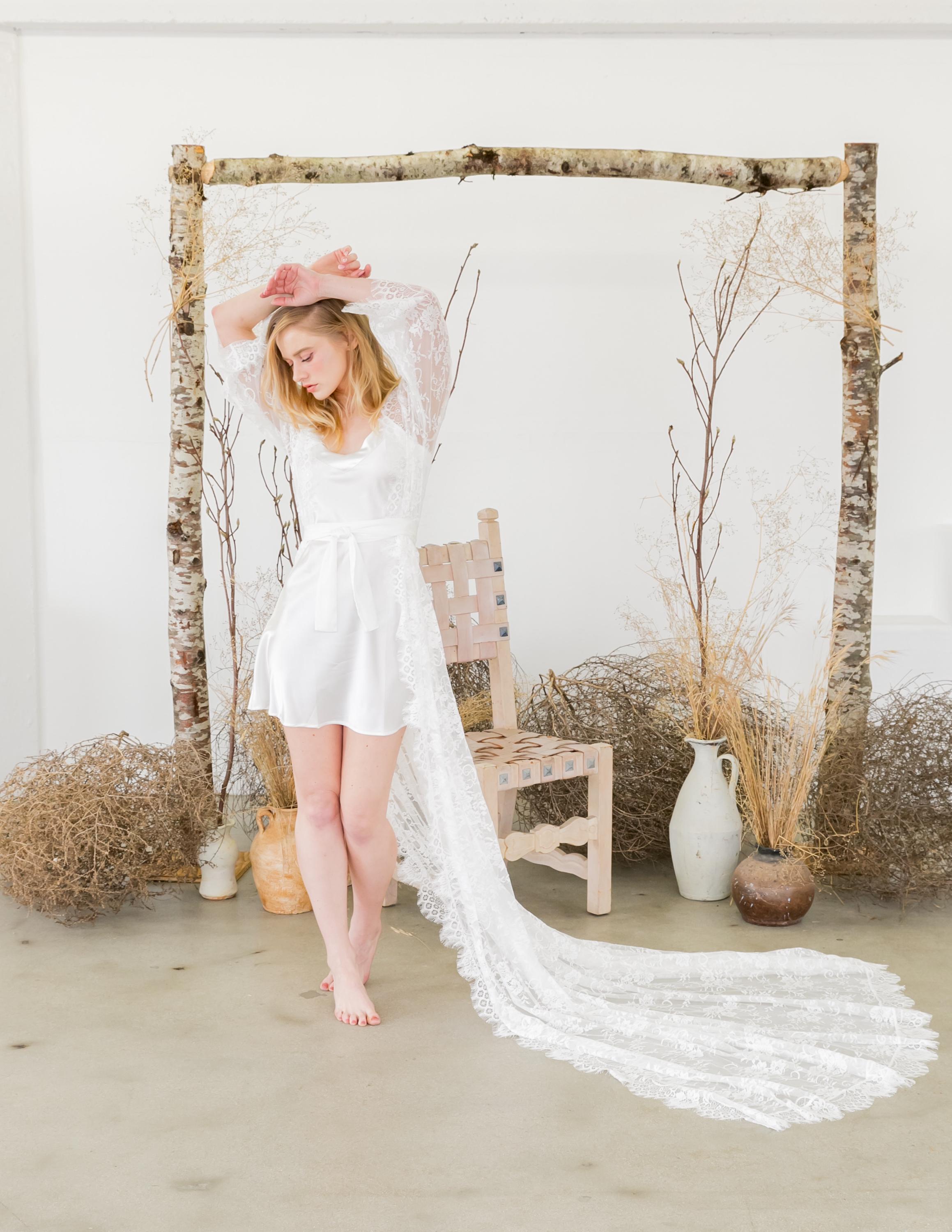Bride Lace Robe, Long Lace Bridal Robe With Train, Scalloped Lace Robe ...