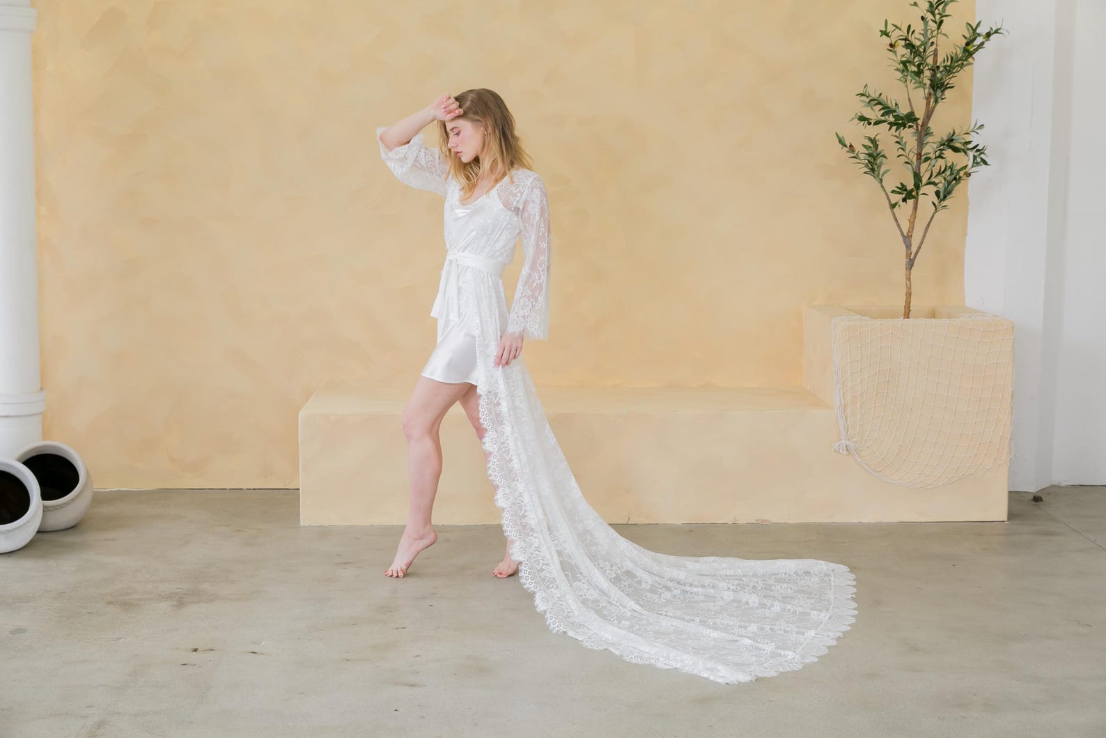 Bride Lace Robe, Long Lace Bridal Robe With Train, Scalloped Lace Robe ...