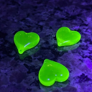 One borosilicate UG heart
