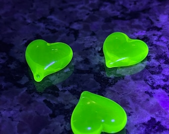 One borosilicate UG heart