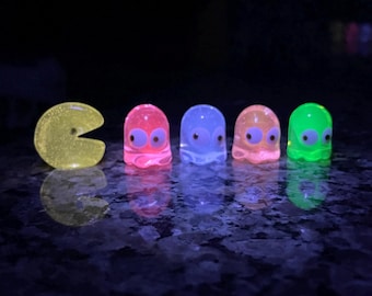 UG arcade figurines set