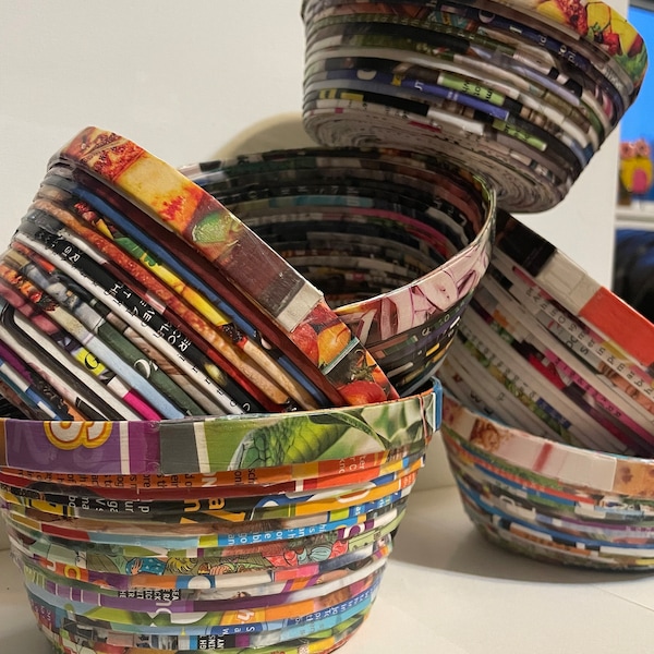 Recycled Paper Magazine Bowls Medium