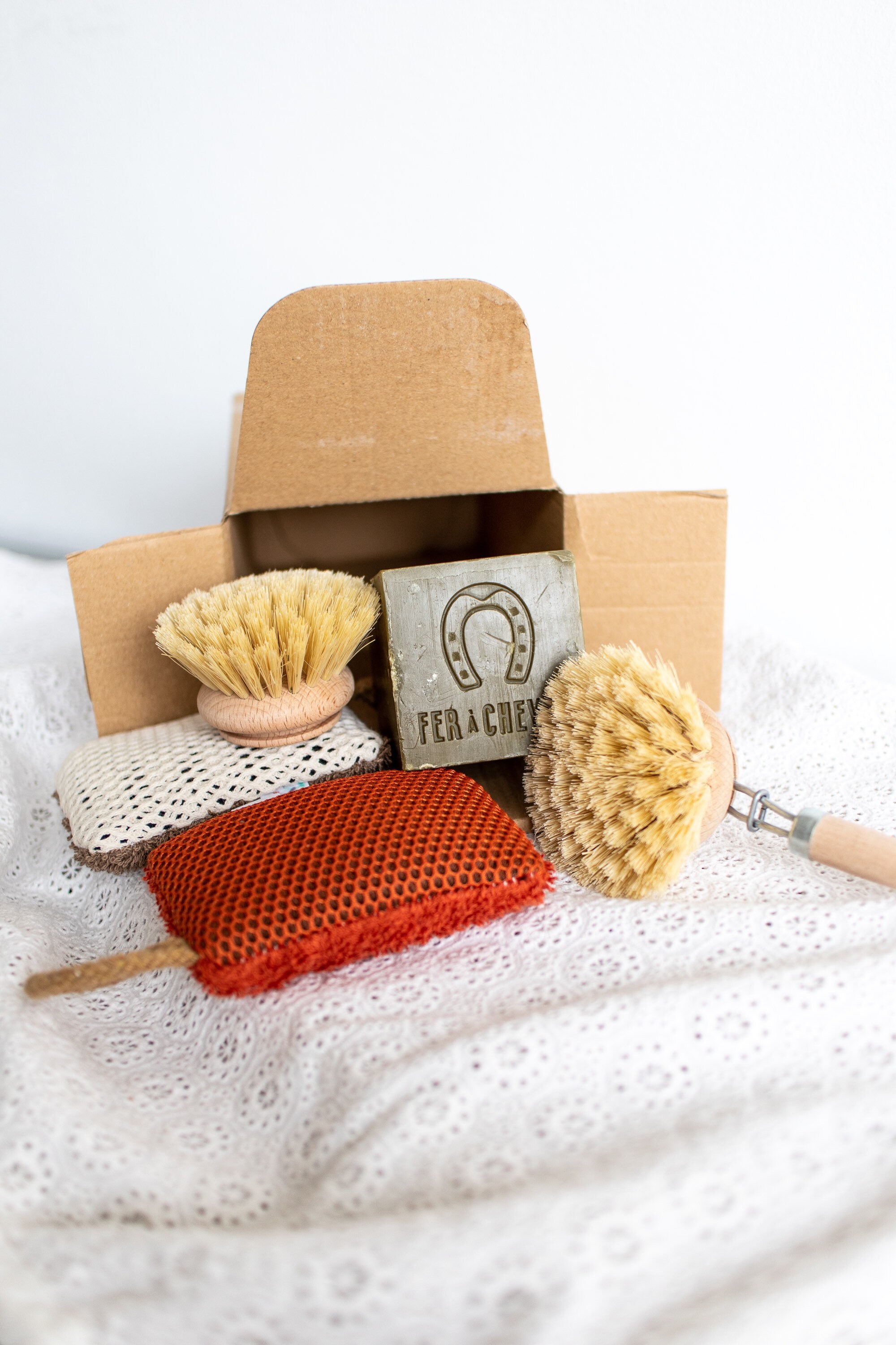 Box Vaisselle Zéro Déchet, Coffret Cadeau de Déchet Savon Marseille, Éponge Lavable et Brosse Vaisse