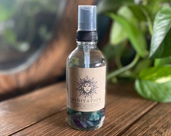 Espray infundido con cristales de meditación • Espray de habitación de alta vibración • Espray de aura • Espray de lino • Hoja de laurel y tabaco • Regalo espiritual • Amante del cristal