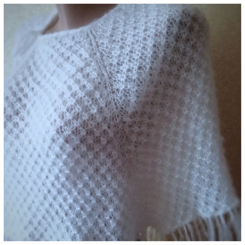 White Lace Knitted Cover Up Wedding Poncho Cape Mohair Shoulder Warmers Elegant Shawl Bridesmaid Bride Bolero Bridal Ballet Wrap Shrug