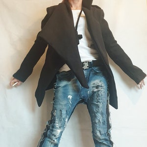 Wintermantel, Wollmantel, schwarzer Mantel, Plus Size Kleidung, Oversize Mantel, Frauen Mantel, Gothic Mantel, Mantel mit Knöpfen, Asymmetrisch