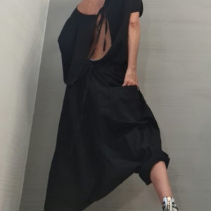 Tuta Harem Nera Avant-garde, Tuta Larga, Tuta con Cavallo Basso, Abbigliamento Taglie Forti, Abbigliamento Urbano, Tuta Oversize, Gotica