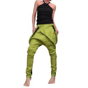 Pantalones de lino verde pistacho para mujer, con tiro caído y tirantes, confeccionados a mano.