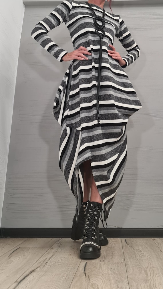 Loose Fit Black White Striped Maxi Dress Loose Fit Black White Striped Maxi Dress
