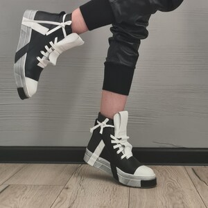 Extravagante Frauen Echtleder Sneakers, Extravagante Gothic Sneakers, Unisex Sneakers, Grunge Sneakers, Größe 35-45