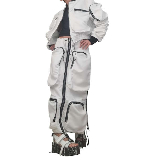 Conjunto de falda y chaqueta de satén de algodón blanco / Bolsillos deconstruidos / Estilo vanguardista