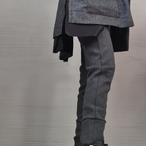 Graue asymmetrische Wolljacke, Mantel in Übergröße, Oversized-Blazer im Deconstructed-Stil Bild 12