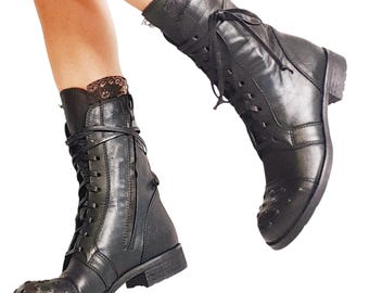 Botines de plataforma de piel, estilo gótico steampunk.