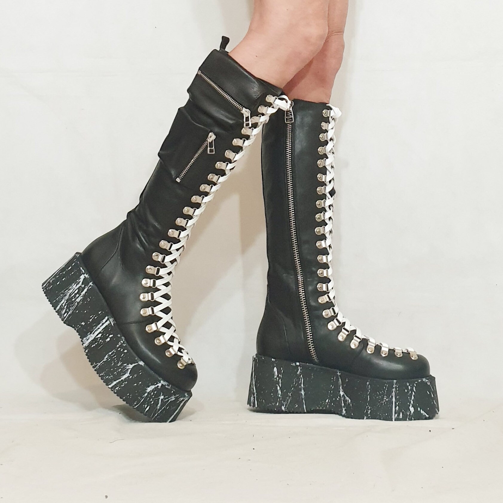 Productiecentrum Dank je wakker worden Extravagante vrouwen hoge laarzen zwarte platform schoenen - Etsy Nederland