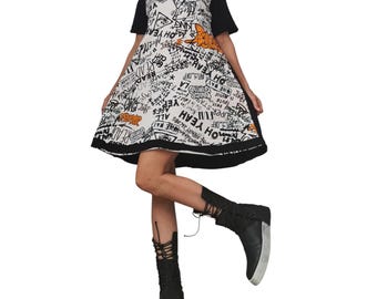 Jurk van badstof, katoenen sweatertuniek, zwart-wit, graffitiprint, avant-gardekleding