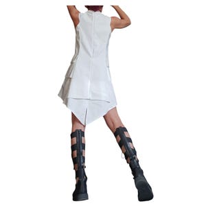Vestido blanco asimétrico extravagante, ropa de tallas grandes, vestido sin mangas imagen 3