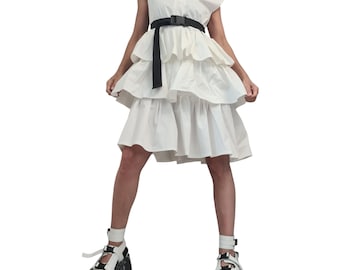 Vestido blanco de algodón, sin mangas, largo midi con volantes en capas, estilo túnica bohemia para bodas y fiestas.