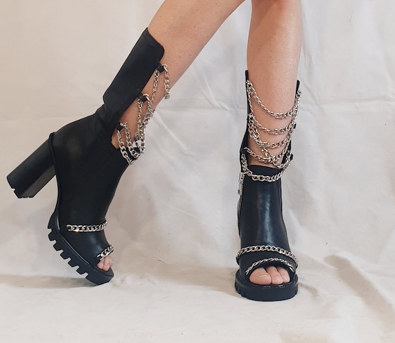 Gothic sandals shop