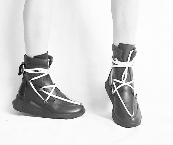 sneaker boots black