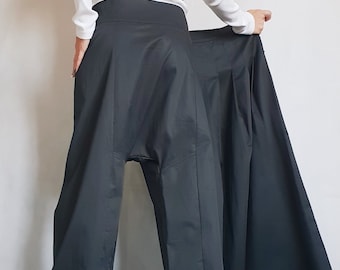 Trousers Skirt/Loose Casual Pants/Extravagant Harem Pants/Women Pants/Baggy Pants/Short Black Pants/Casual Harem Trousers