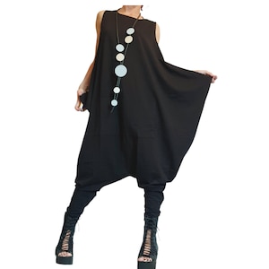 Tuta harem in cotone nero, tuta oversize con cavallo basso, taglie forti, stile urban gothic, tuta da donna