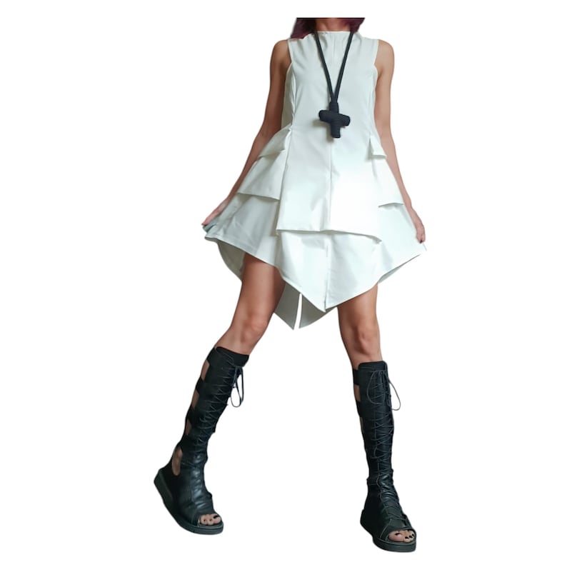 Vestido blanco asimétrico extravagante, ropa de tallas grandes, vestido sin mangas imagen 1