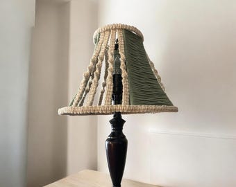 Lámpara de macramé