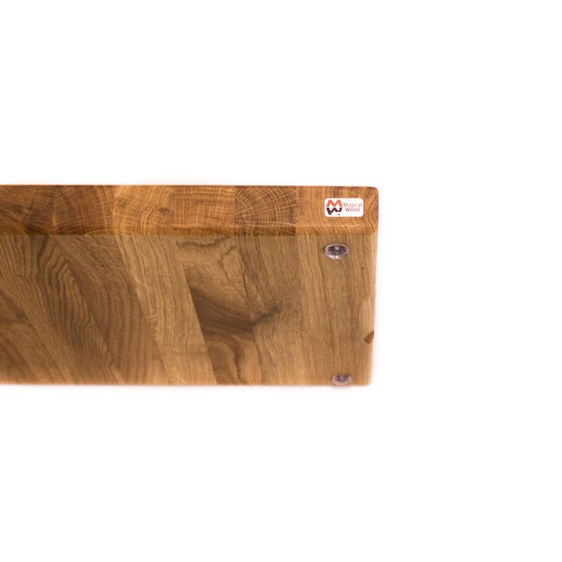 The Master Board: Solid oak cutting board with anti-slip feet image 4