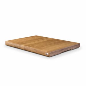 The Master Board: Solid oak cutting board with anti-slip feet image 3