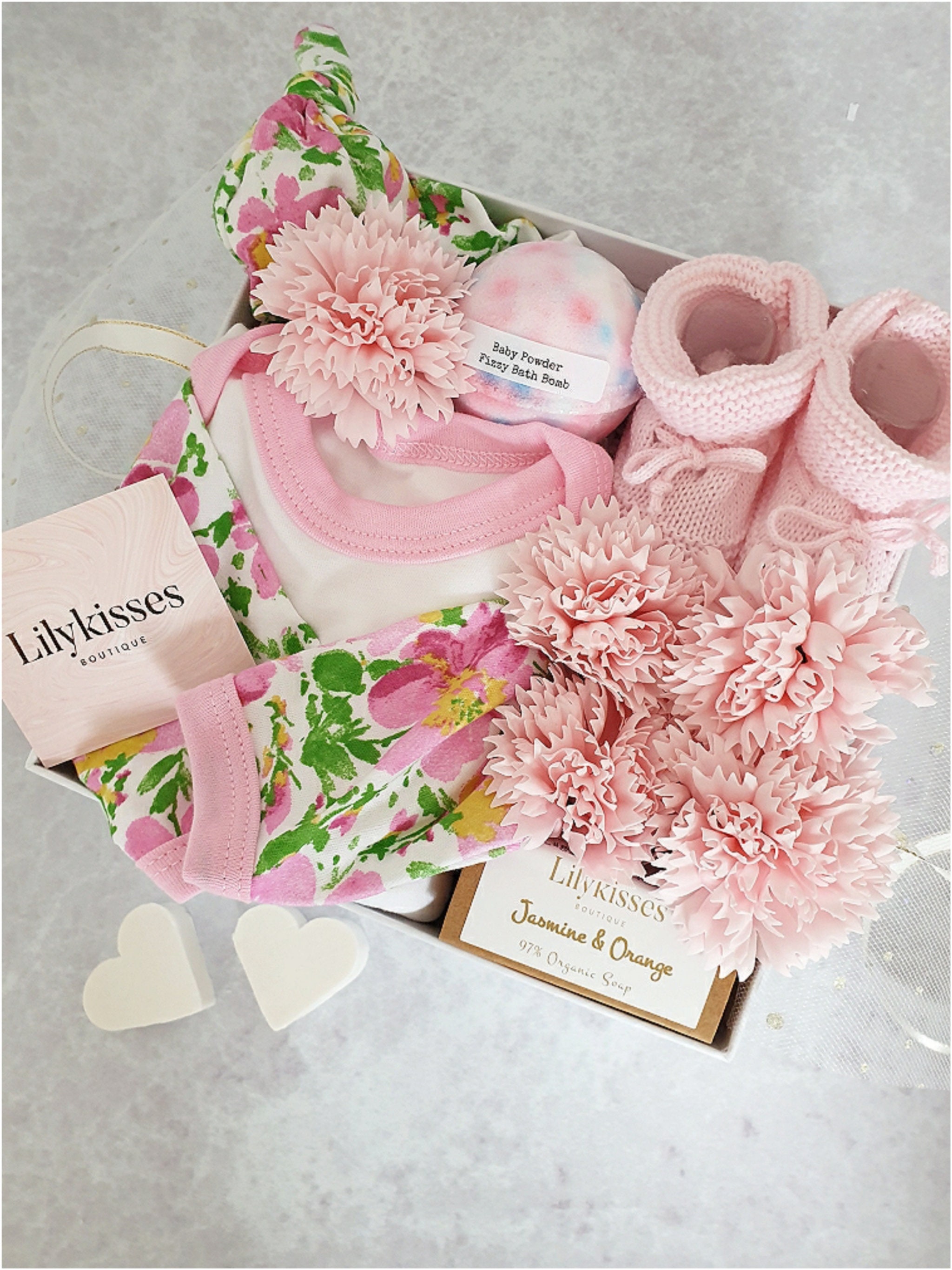 Mummy and baby pamper hamper. A neutral gift hamper Etsy