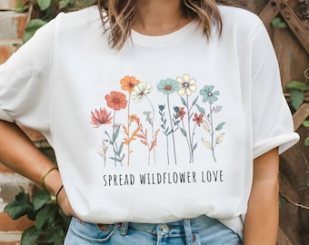 Wild flower tshirt, wild flower shirt, floral tshirt, flower shirt, gift for women, best friend gift, botanical , vintage flower tee